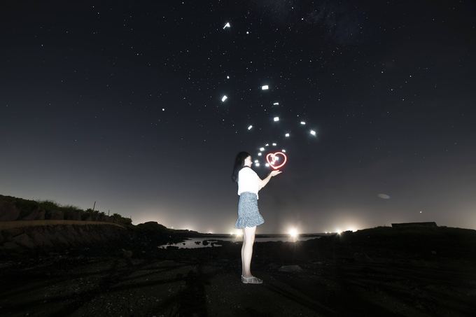 손끝에서 흩어지는 별빛